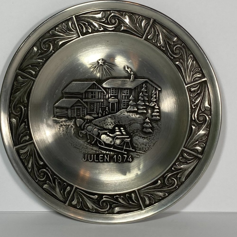 Norway Holiday Pewter Plate Julen signed numbered Astri Holthe